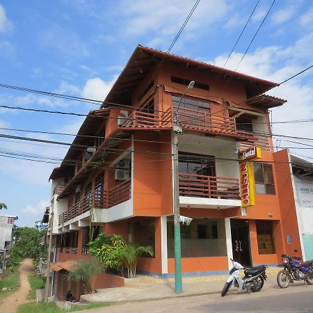 Hostal El Puerto Yurimaguas Bagian luar foto