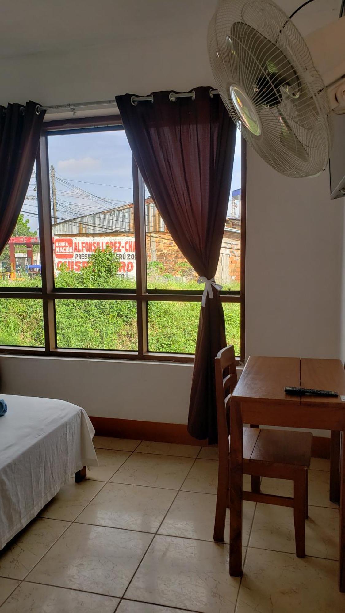 Hostal El Puerto Yurimaguas Bagian luar foto