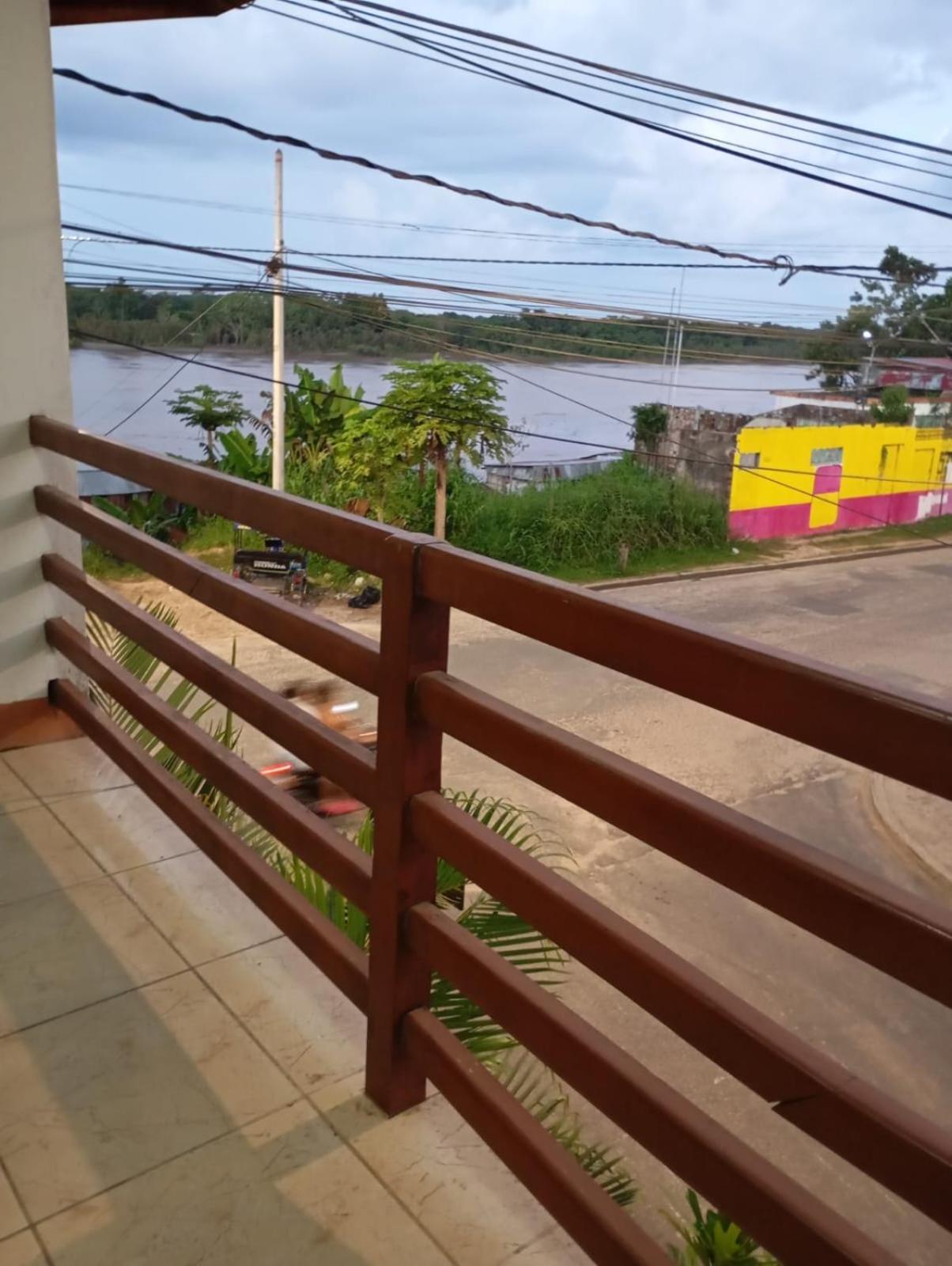 Hostal El Puerto Yurimaguas Bagian luar foto