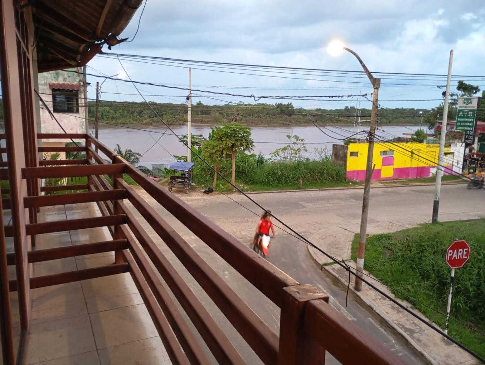 Hostal El Puerto Yurimaguas Bagian luar foto