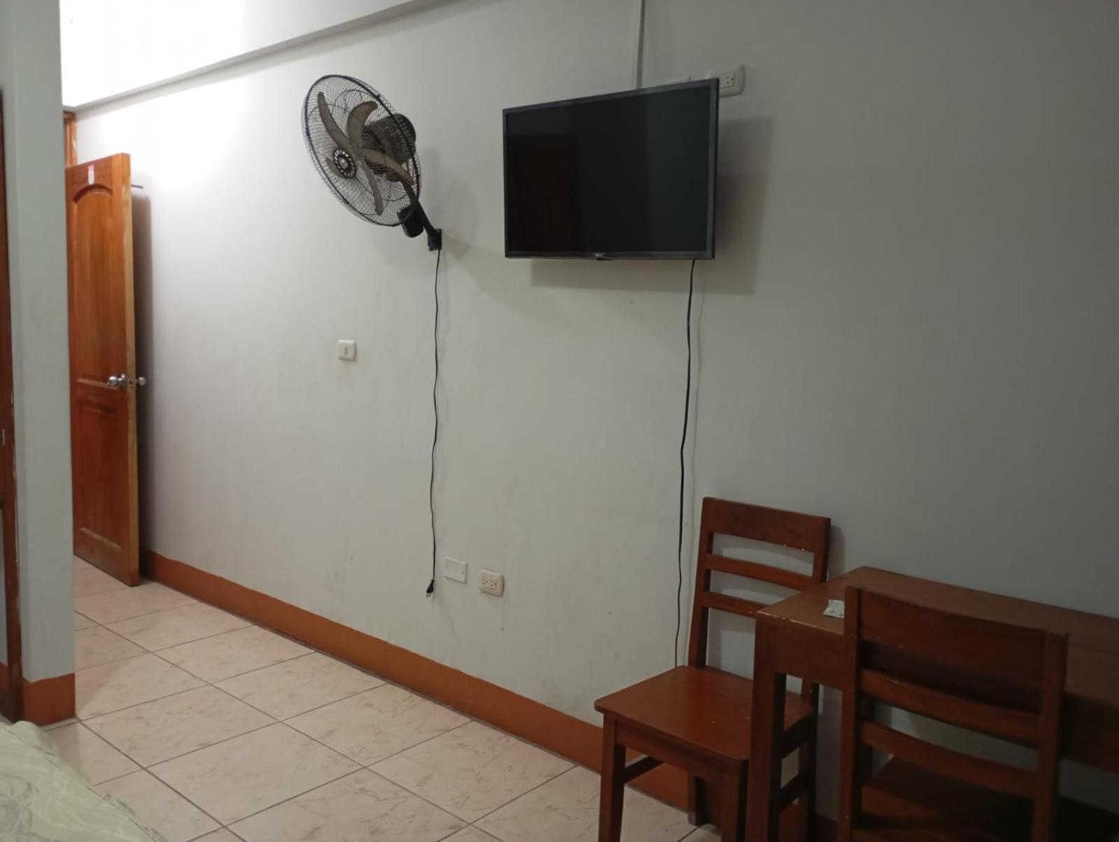 Hostal El Puerto Yurimaguas Bagian luar foto