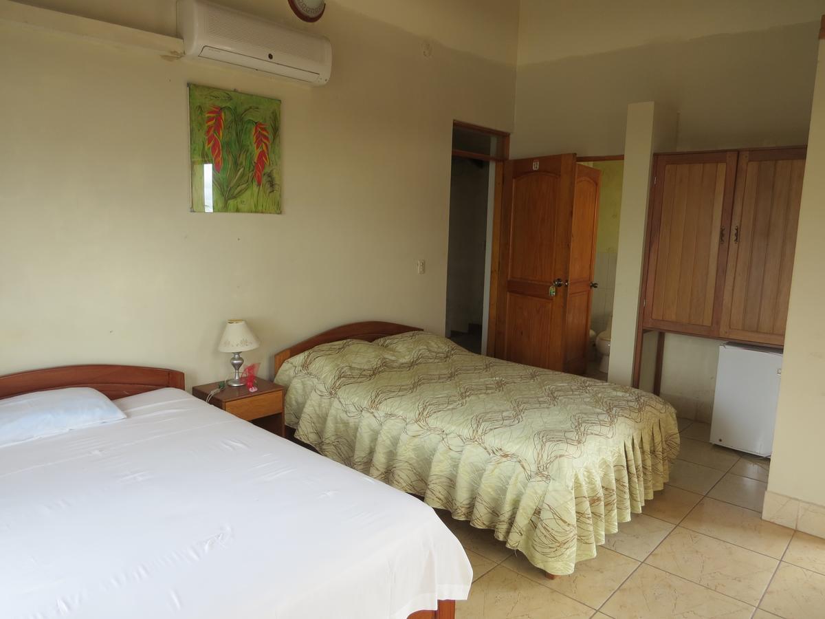 Hostal El Puerto Yurimaguas Bagian luar foto
