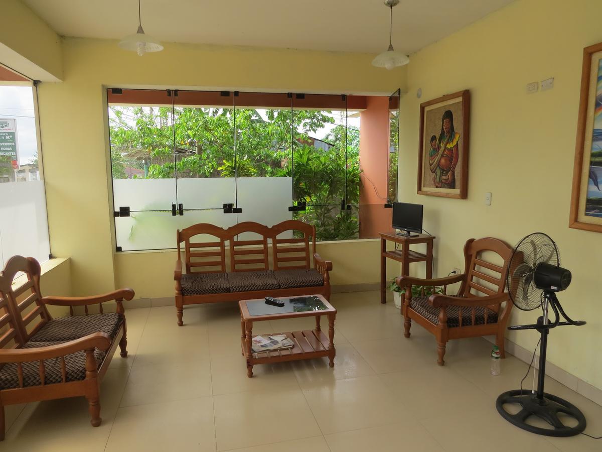 Hostal El Puerto Yurimaguas Bagian luar foto